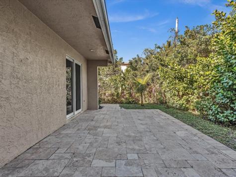 2807 Frederick Boulevard Delray Beach FL 33483