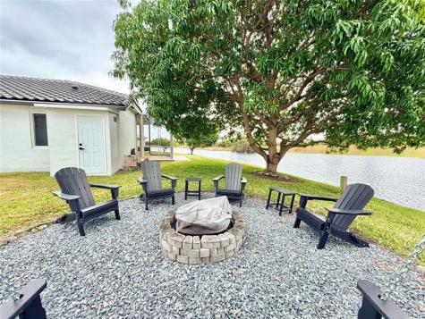 16796 NW 8th Street Pembroke Pines FL 33028