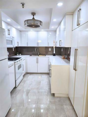 6463 La Costa Drive Boca Raton FL 33433
