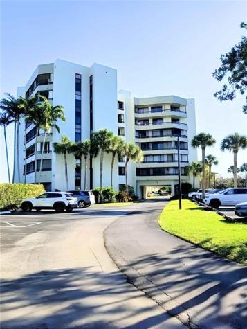6463 La Costa Drive Boca Raton FL 33433