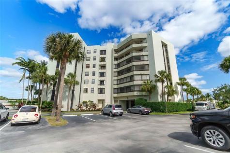 6463 La Costa Drive Boca Raton FL 33433