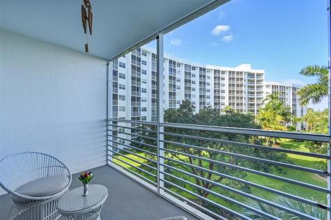 2731 NE 14th Street Causeway Pompano Beach FL 33062
