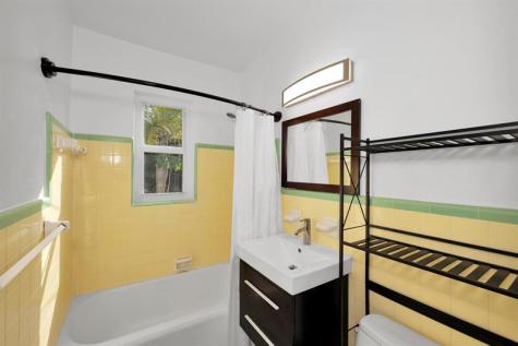 1108 NE 2nd Street Single Fam Fort Lauderdale FL 33301