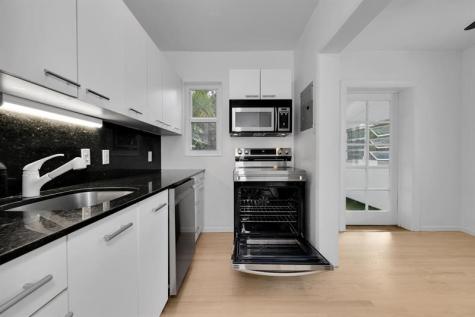 1108 NE 2nd Street Single Fam Fort Lauderdale FL 33301
