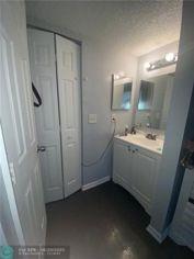 2431 NW 56th Ave#5-204 Lauderhill FL 33313