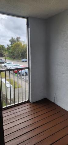 2431 NW 56th Ave#5-204 Lauderhill FL 33313