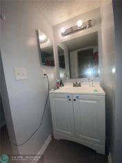 2431 NW 56th Ave#5-204 Lauderhill FL 33313