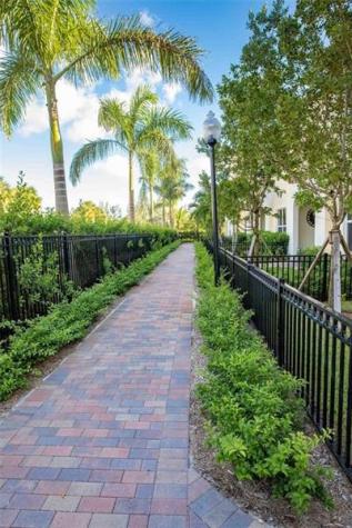 1759 NW 124th Way Pembroke Pines FL 33028