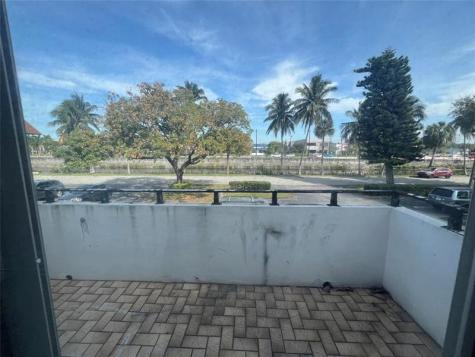 230 SW 1st Street Pompano Beach FL 33060