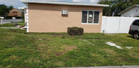 1213-1217 SW 3rd Avenue Dania Beach FL 33004