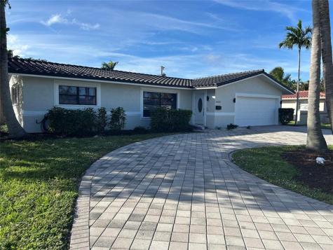 4431 NE 28th Avenue Lighthouse Point FL 33064