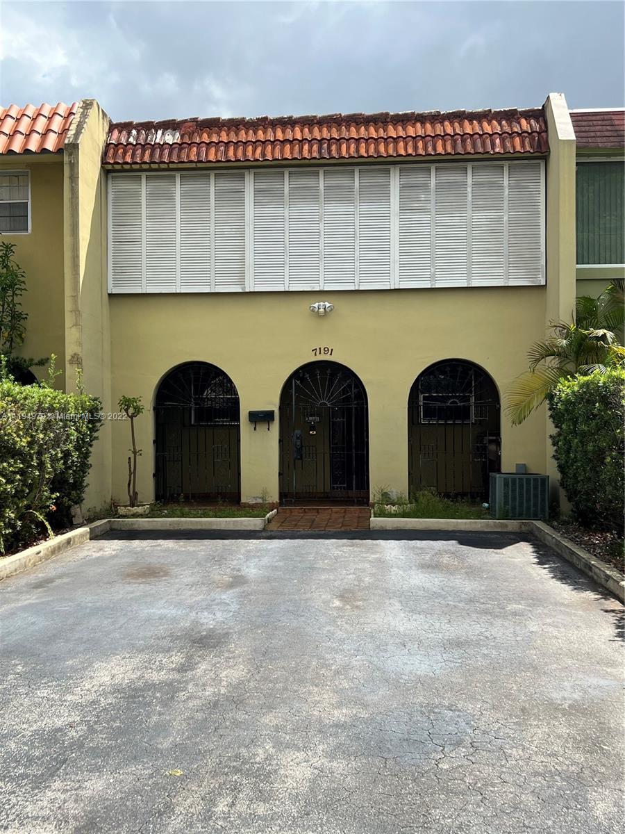 7191 W 3rd Court Hialeah FL 33014