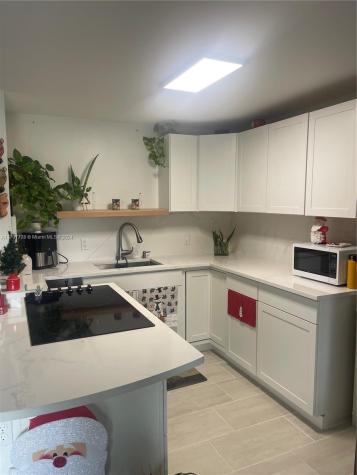 191 Prescott J Deerfield Beach FL 33442