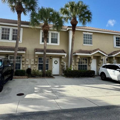 368 SW 122nd Avenue Pembroke Pines FL 33025