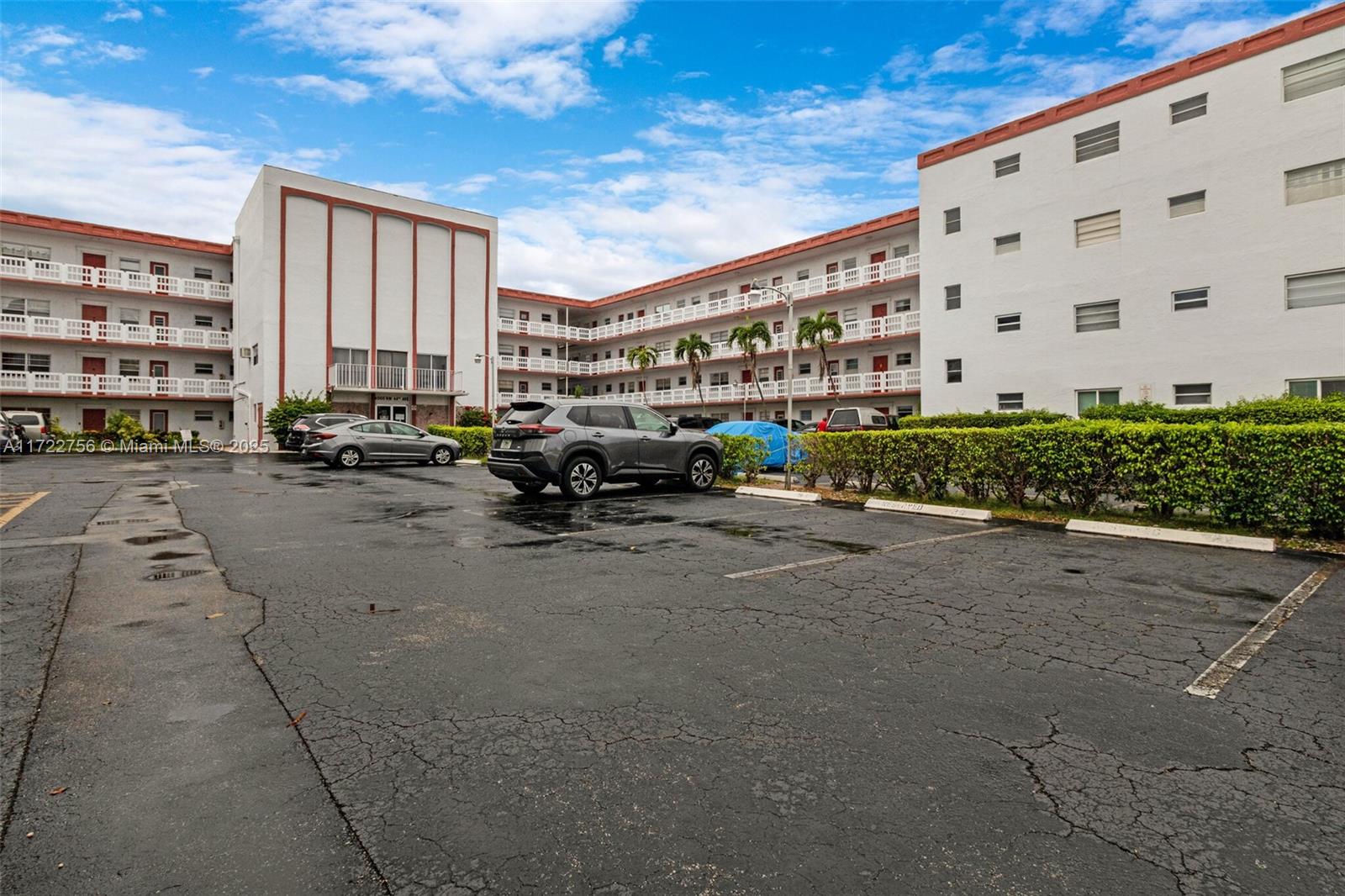 4000 NW 44th Avenue Lauderdale Lakes FL 33319