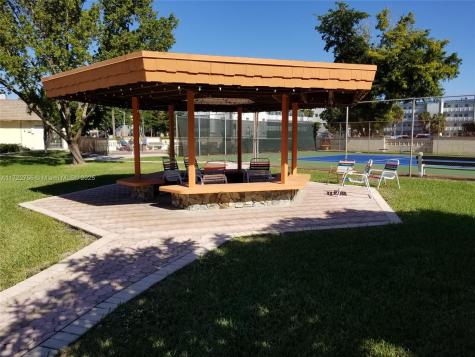 4000 NW 44th Avenue Lauderdale Lakes FL 33319