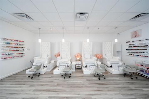 8921 W Oakland Park Boulevard Sunrise FL 33351