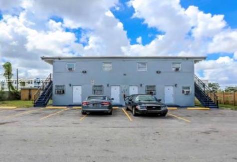 421 NW 12th Street Florida City FL 33034