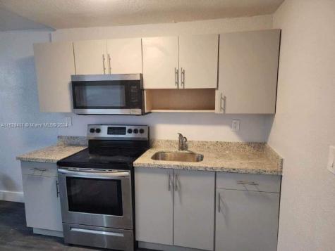 421 NW 12th Street Florida City FL 33034