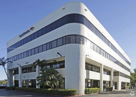 18305 Biscayne Boulevard Aventura FL 33160