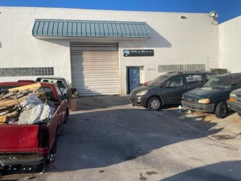 2013 Liberty Street Hollywood FL 33020