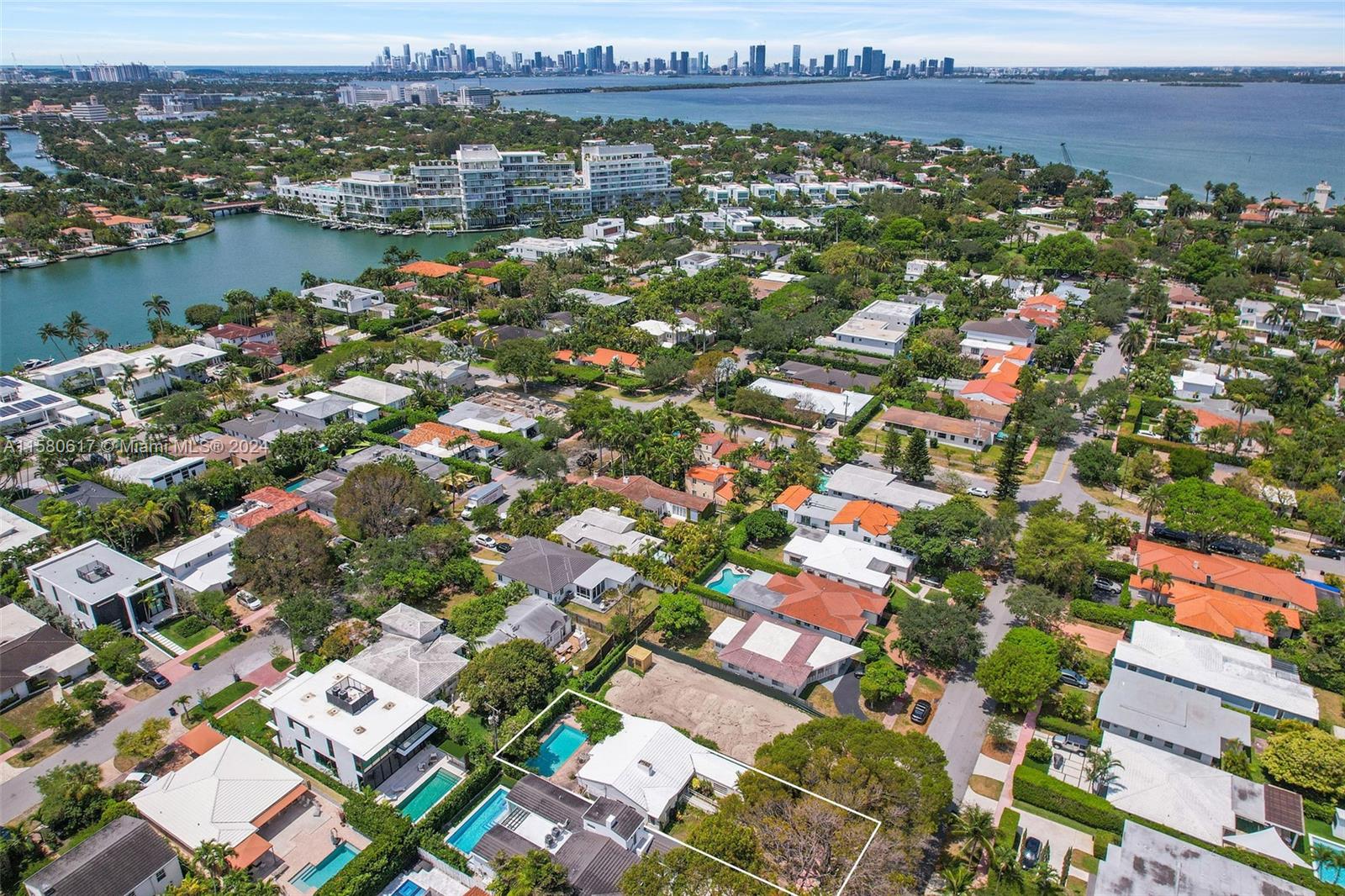 554 W 50th Street Miami Beach FL 33140