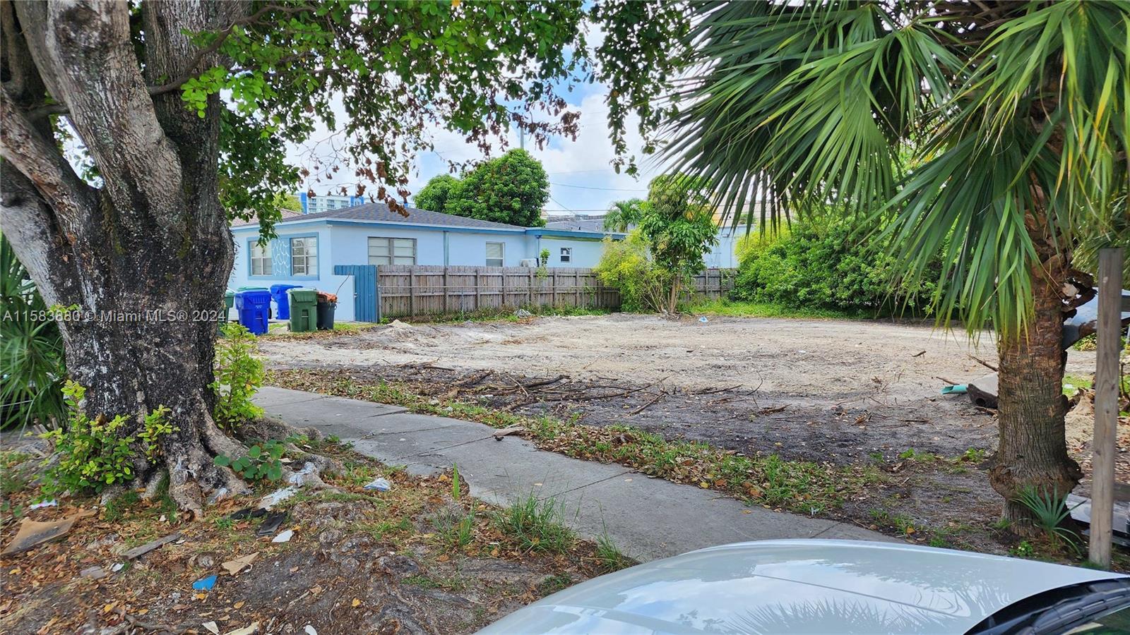 4731 NW 6th Street Miami FL 33126