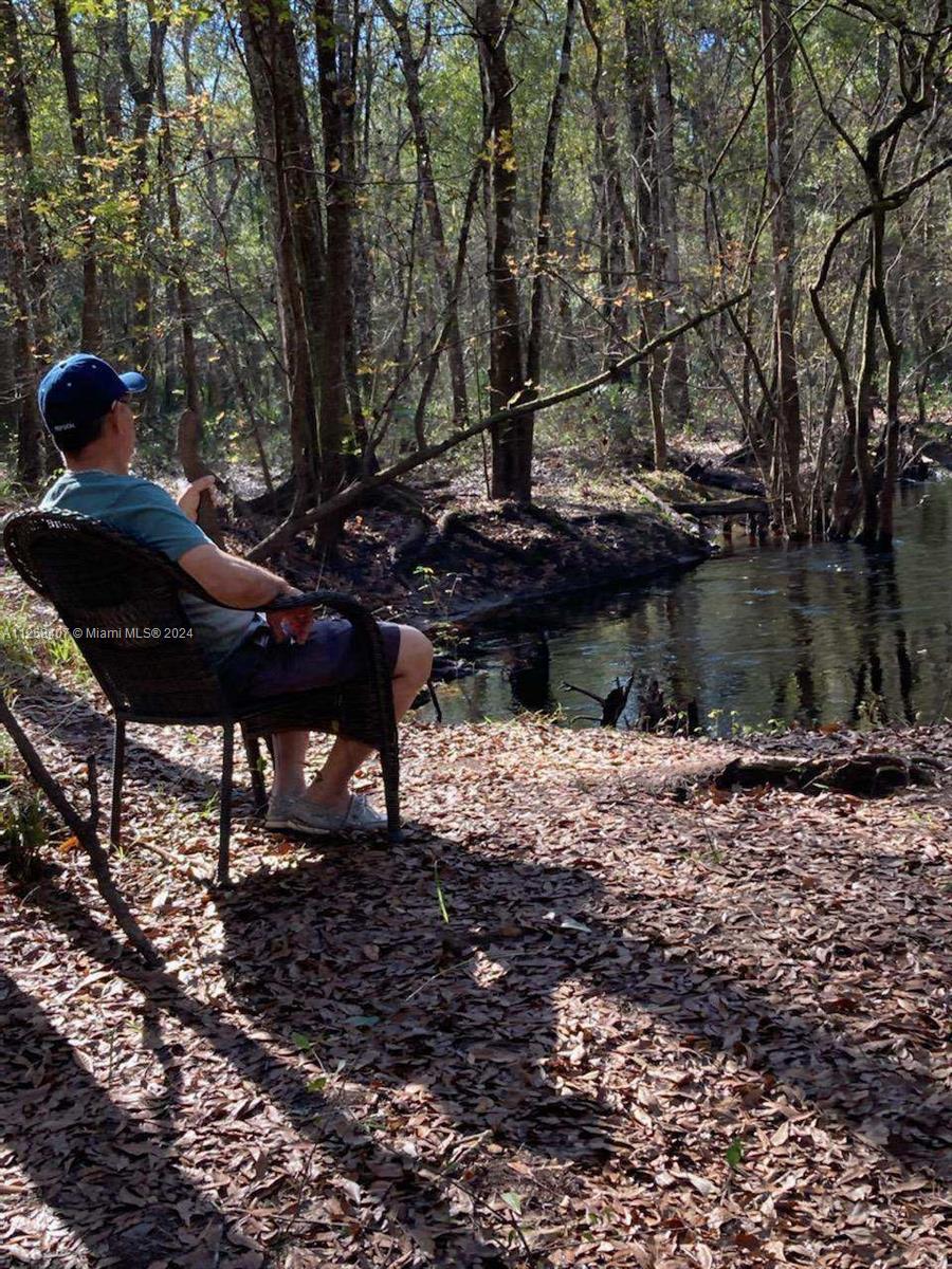 N04*50'25"e Other City - In The State Of Florida FL 32025