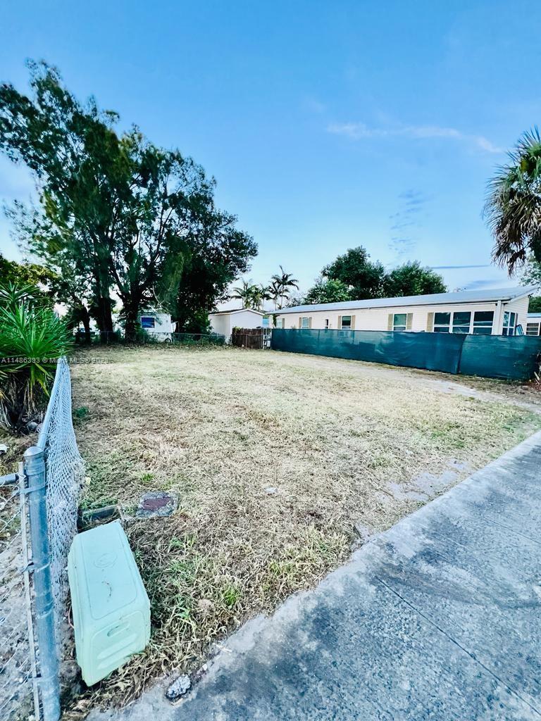 13481 SW 8th Street Davie FL 33325