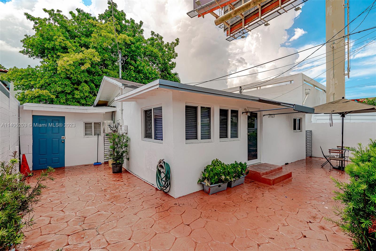 2927 NW 6th Avenue Miami FL 33127