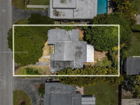 6460 SW 42nd Terrace Miami FL 33155