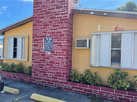 923 N 16th Court Hollywood FL 33020
