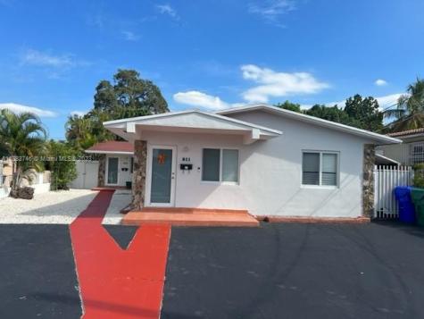 811 NW 34th Avenue Miami FL 33125