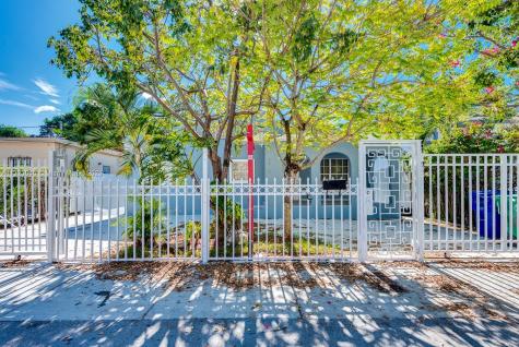 1352 NW 32nd Street Miami FL 33142
