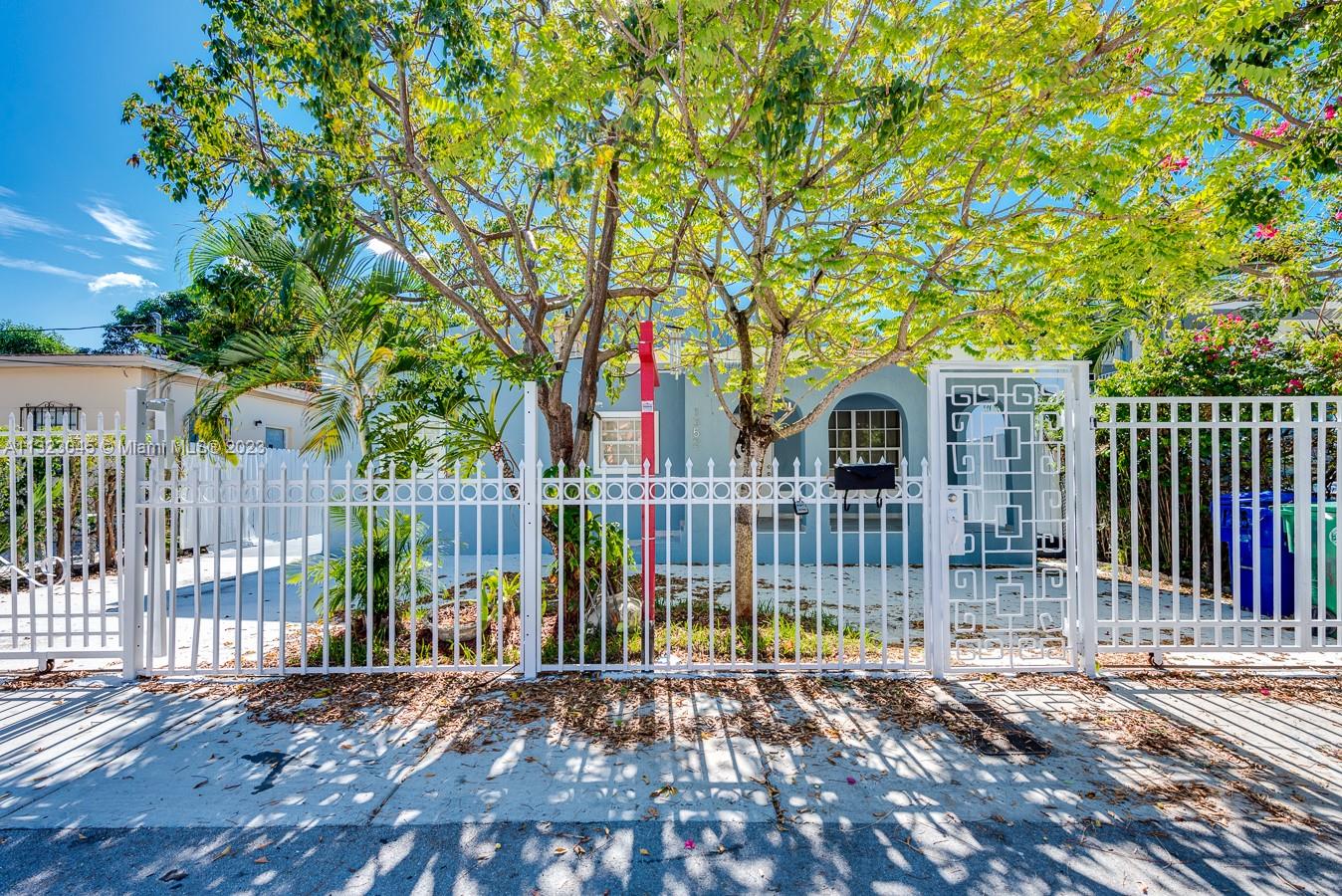 1352 NW 32nd Street Miami FL 33142
