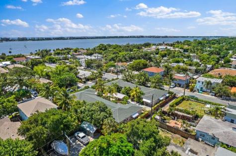 231 S Palmway Lake Worth FL 33460