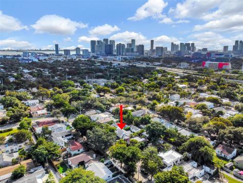 530 NW 43rd Street Miami FL 33127