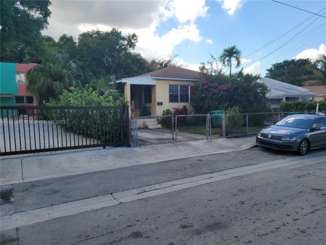 320 NW 32nd Street Miami FL 33127