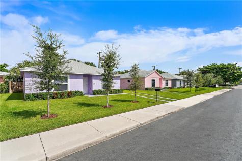 509 Lilac Court West Palm Beach FL 33407