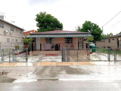 611 NW 23rd Court Miami FL 33125