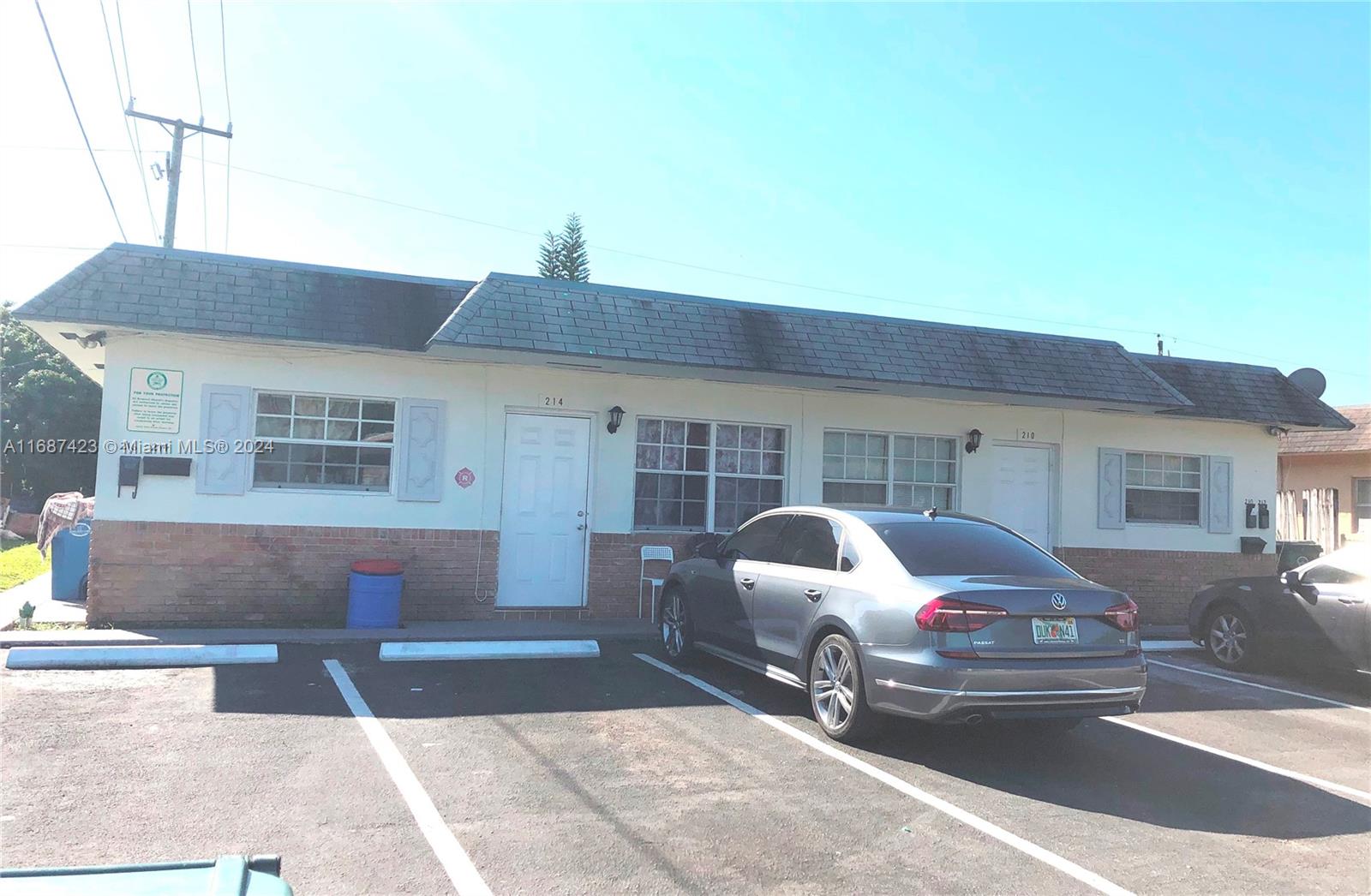 210 NE 41st Street Oakland Park FL 33334
