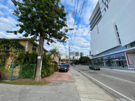 421 SW 7th Street Miami FL 33130