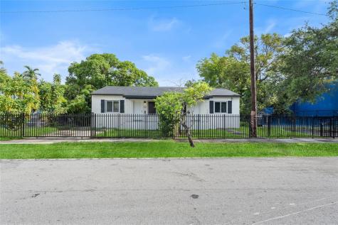 1721 NW 48th Street Miami FL 33142