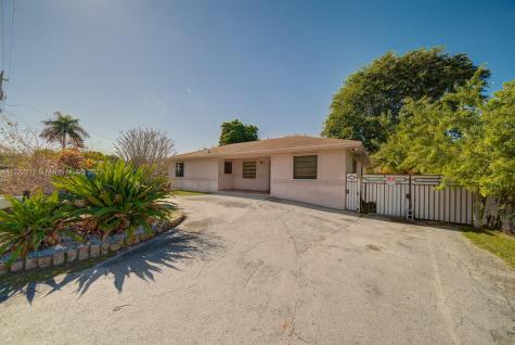 3900 SW 129th Avenue Miami FL 33175