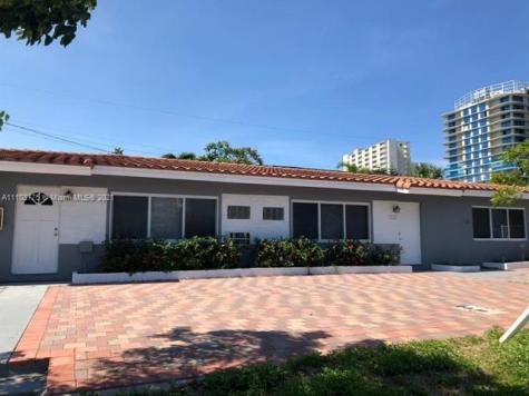3221 NE 7th Street Pompano Beach FL 33062