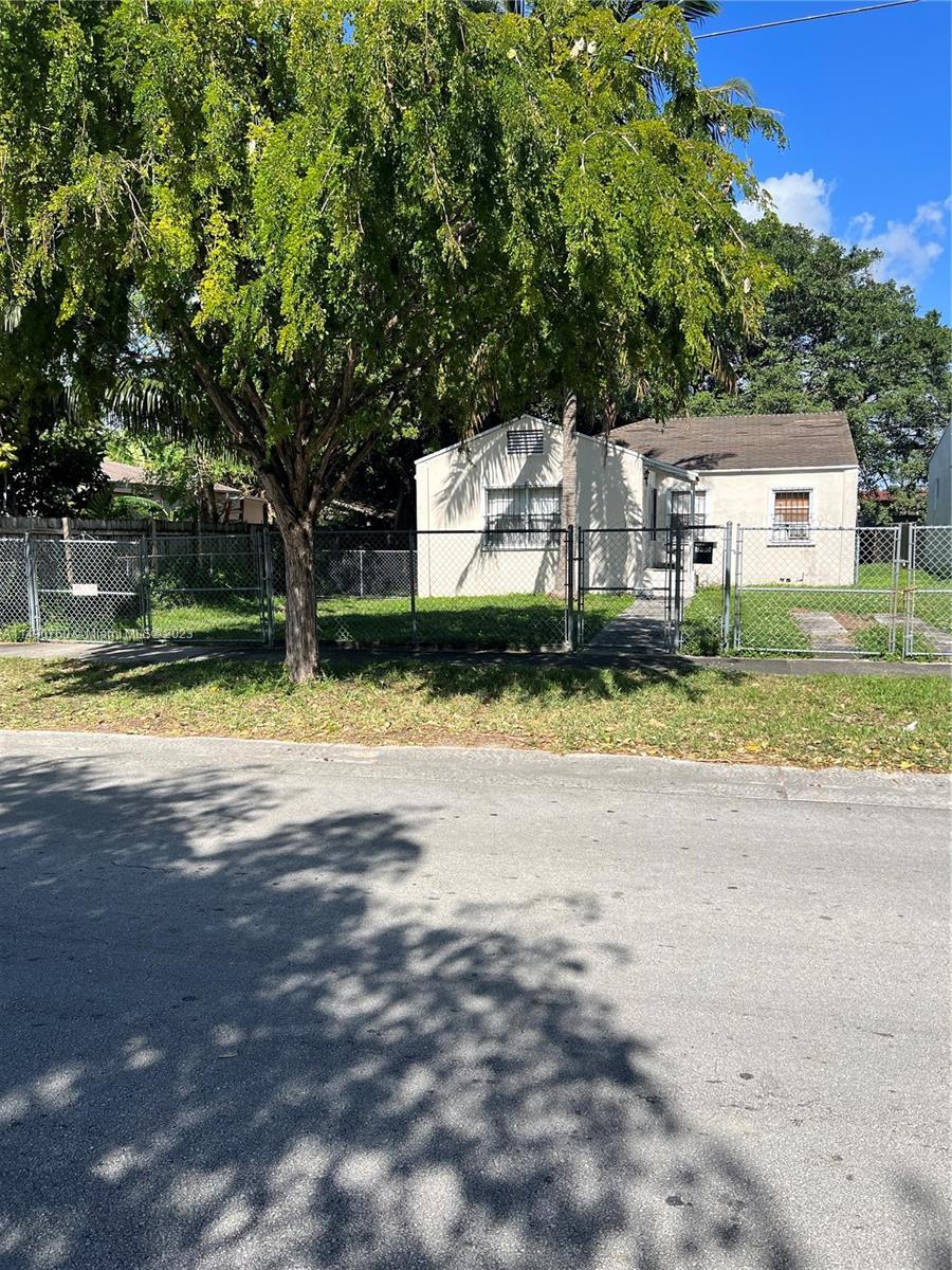 3165 NW 31st Street Miami FL 33142