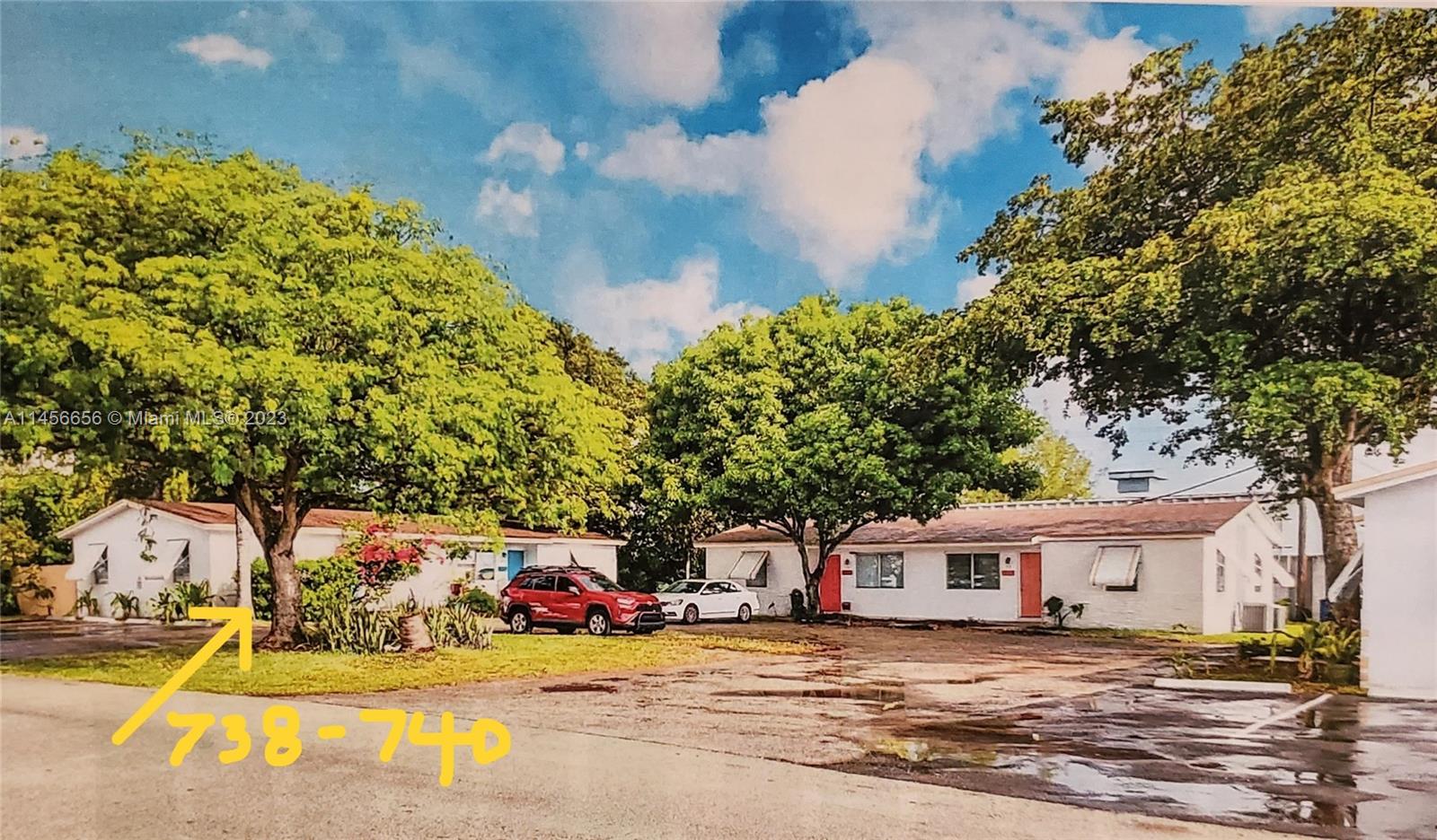 738-740 NW 1st Court Hallandale Beach FL 33009