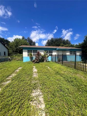 2345-2347 NW 65th Street Miami FL 33147