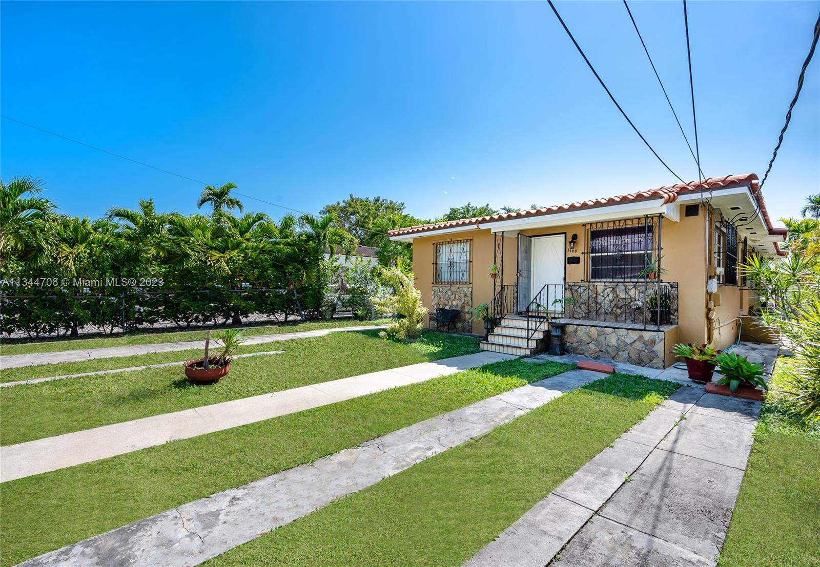 3146 SW 25th Terrace Miami FL 33133