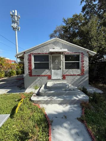 129 SW 9th Avenue Miami FL 33130